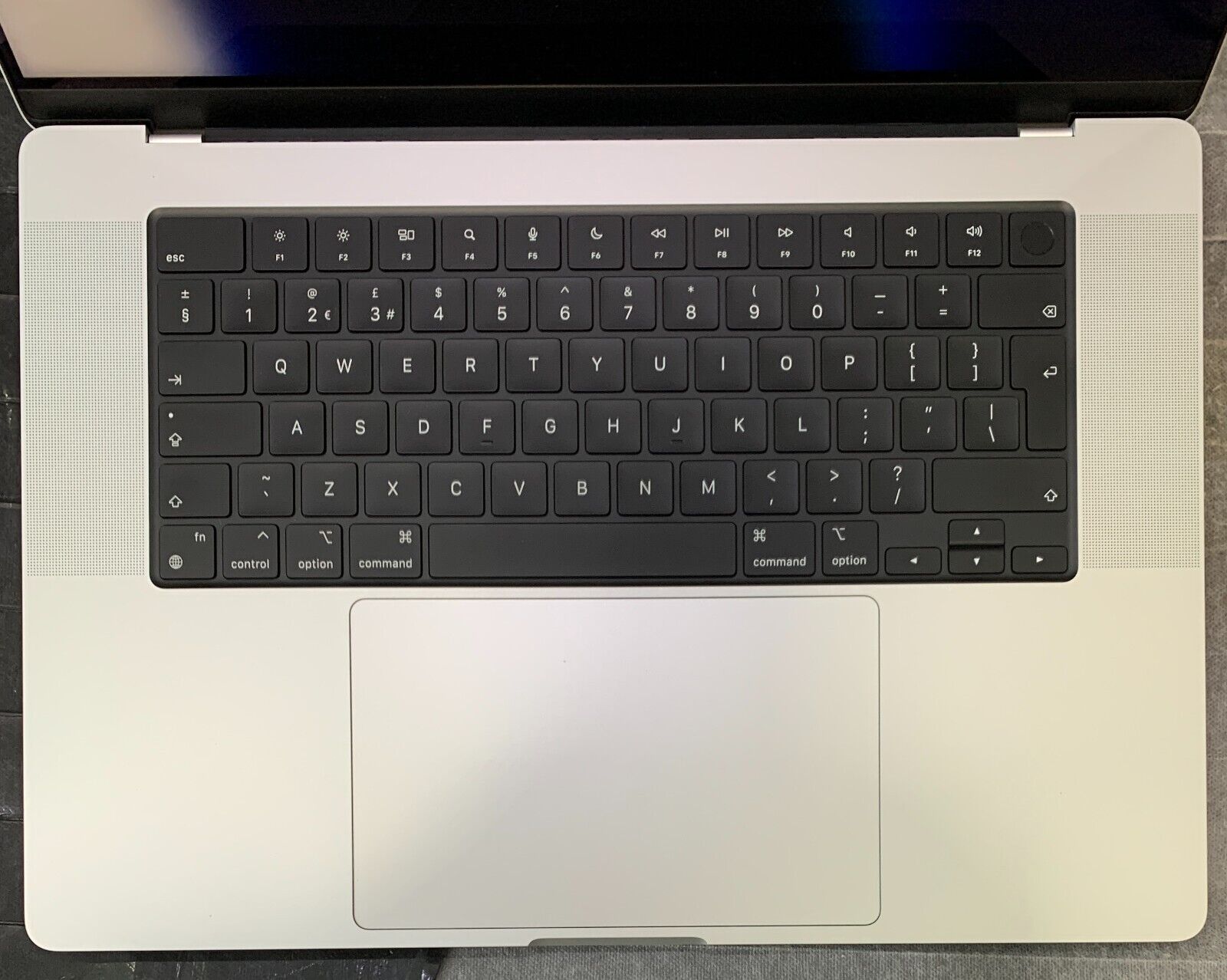 Apple MacBook Pro 16 inch 2021 M1 Pro 10 Core 16GB 1TB 16 Core GPU Silver A2485 175637323830 5